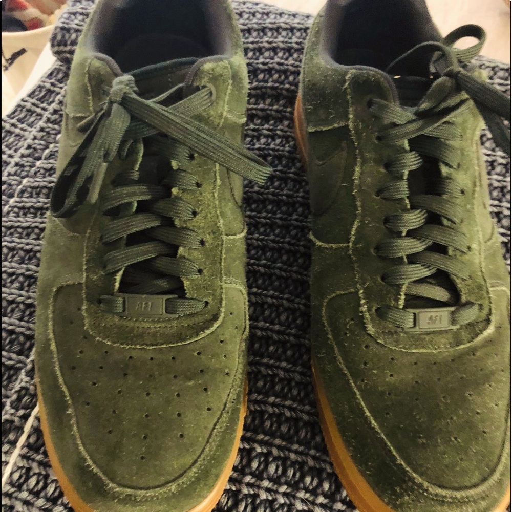 Nike Men’s Army Green Shoe 11.5